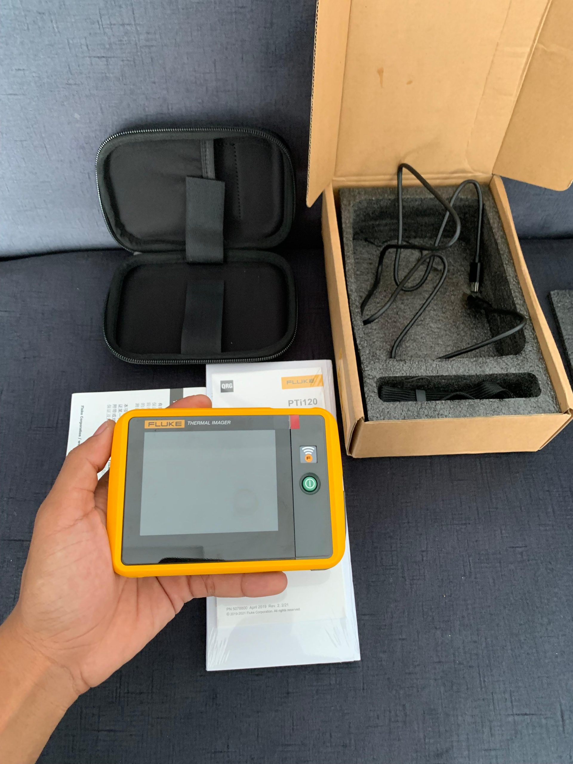 Fluke PTi120 Pocket Thermal Imaging Camera