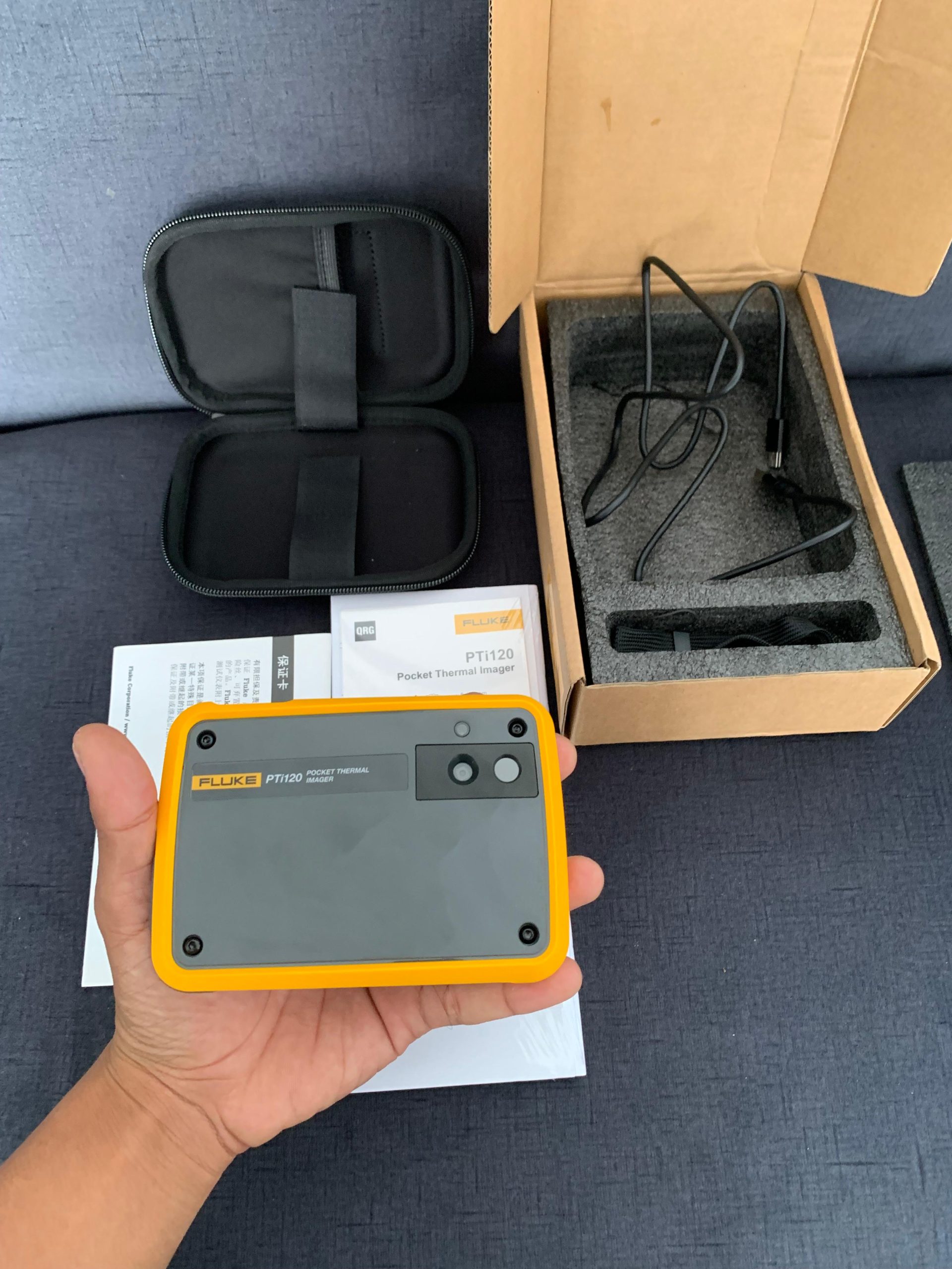 Fluke PTi120 Pocket Thermal Imaging Camera