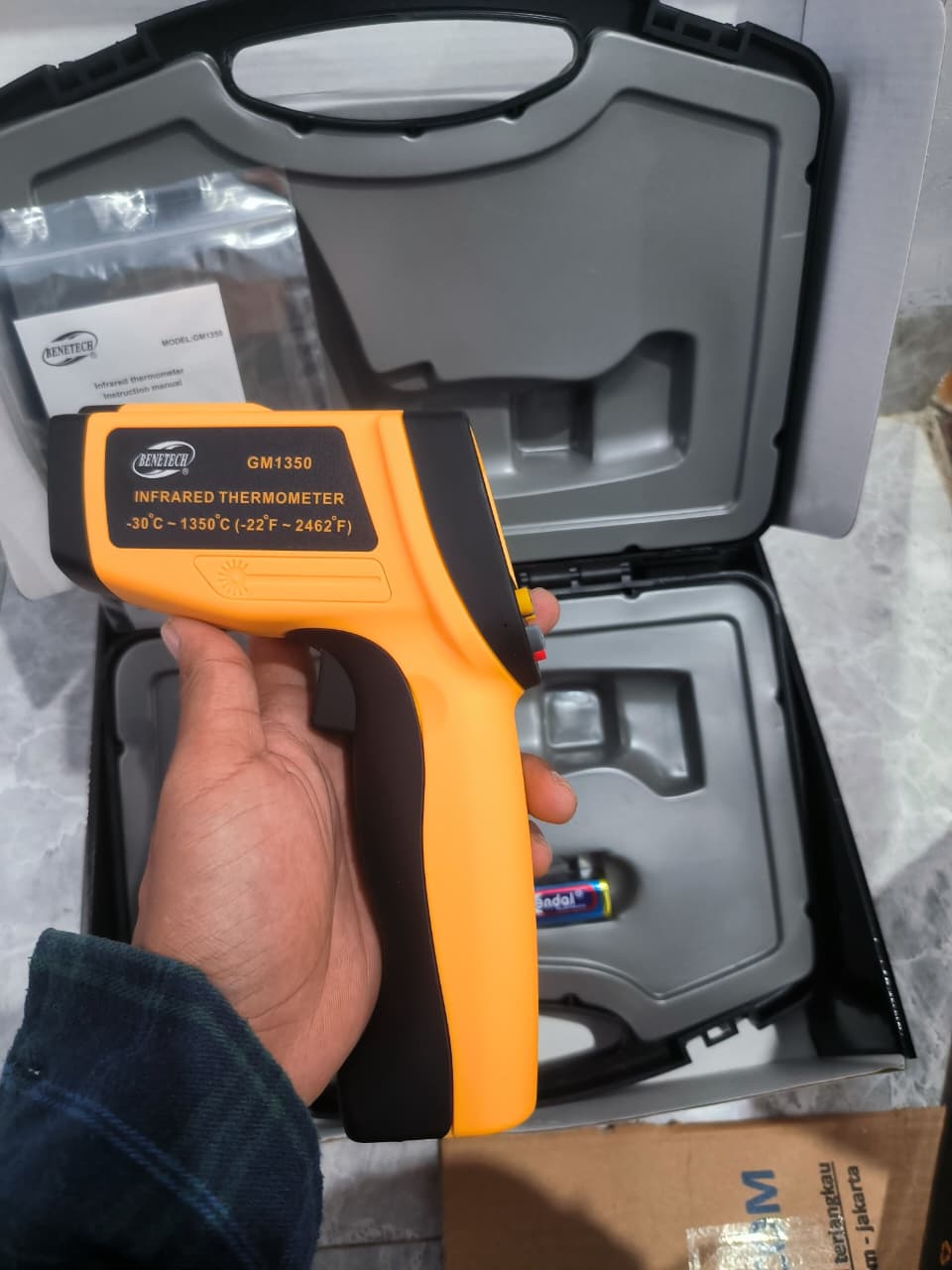 Benetech GM1350 Infrared Thermometer 2