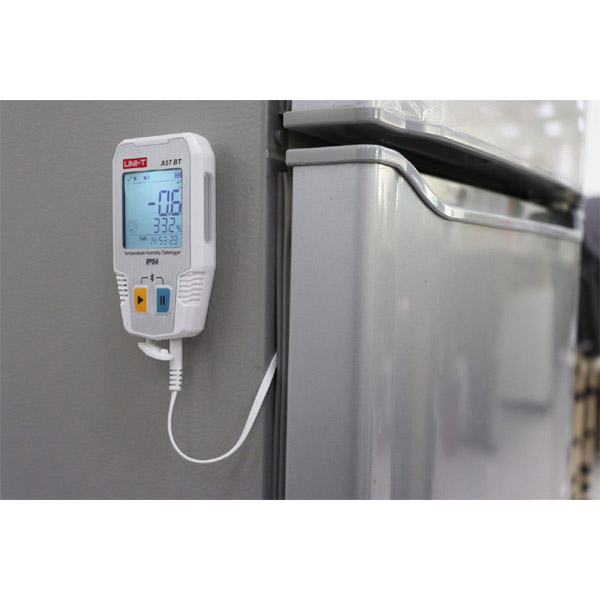 UNI-T A57BT Temperature Humidity Data Logger + External Probe - Image 3